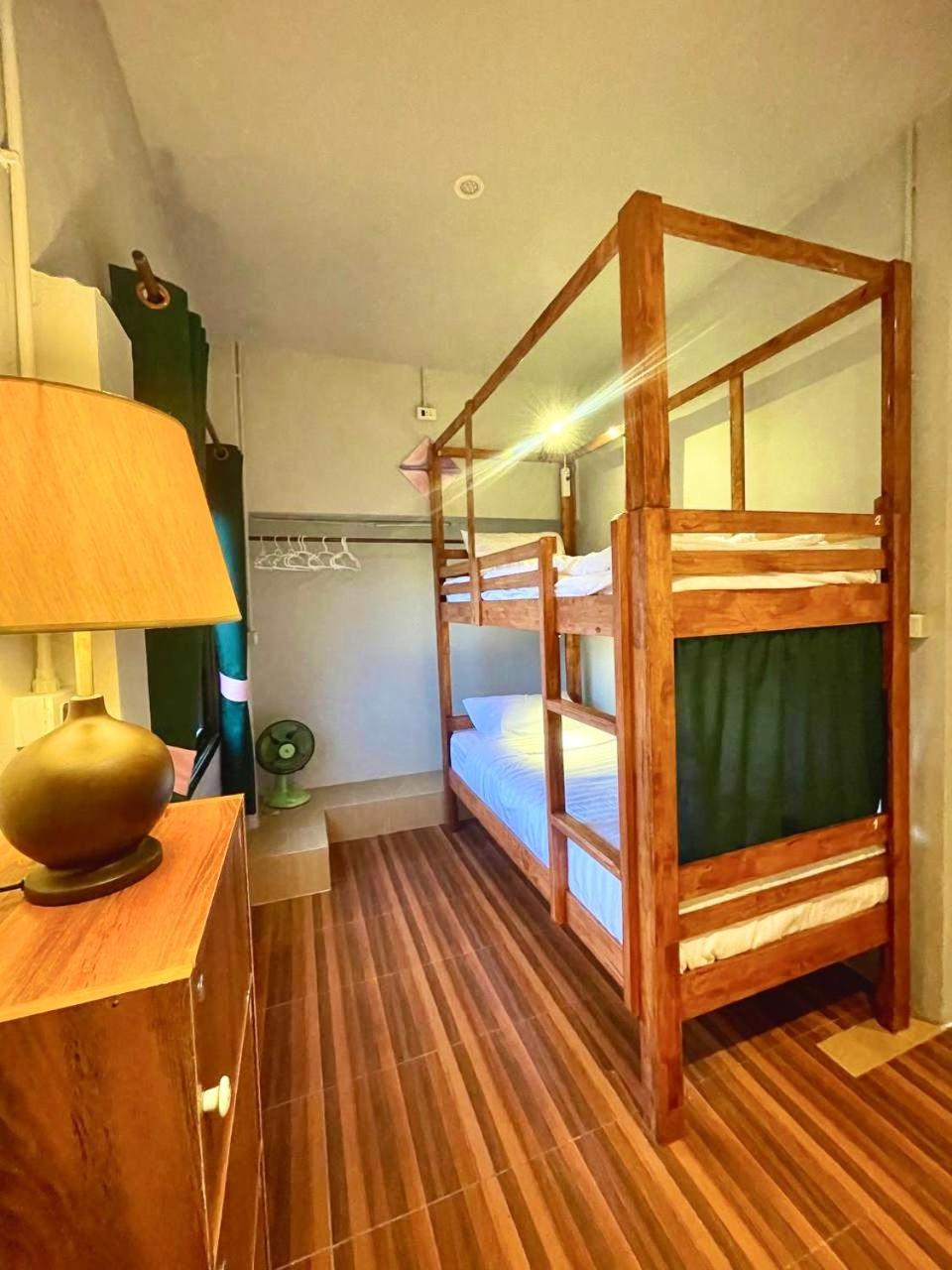 Propaganda Hostel 帕干岛 外观 照片
