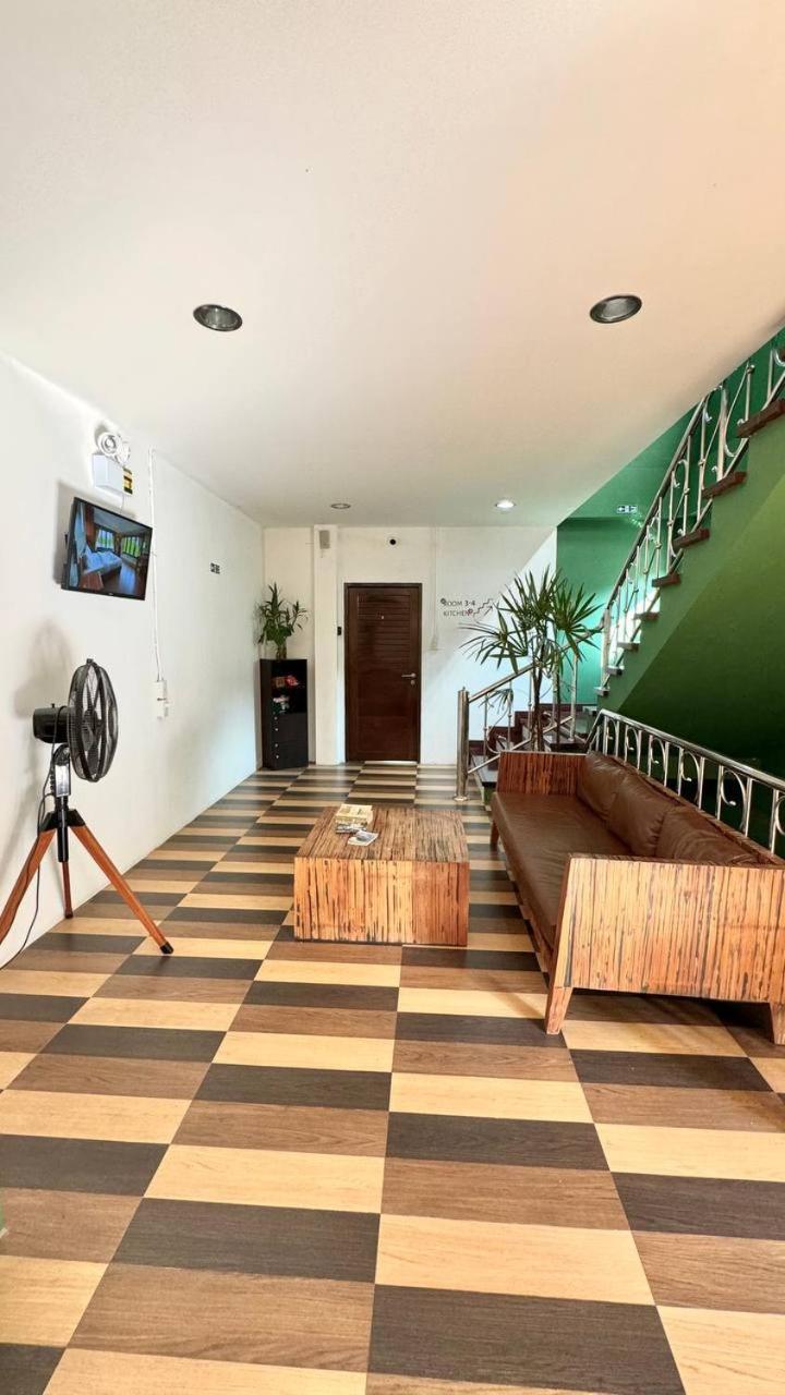 Propaganda Hostel 帕干岛 外观 照片