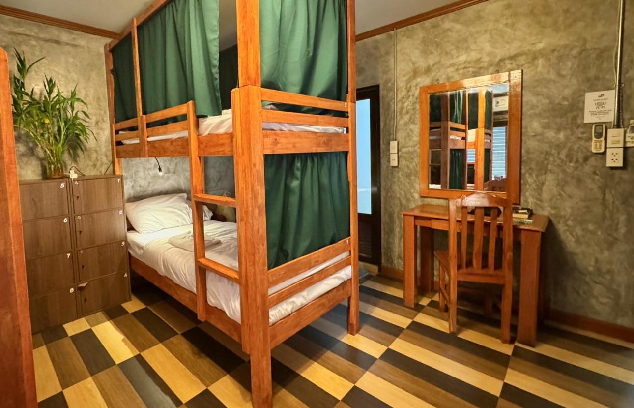 Propaganda Hostel 帕干岛 外观 照片