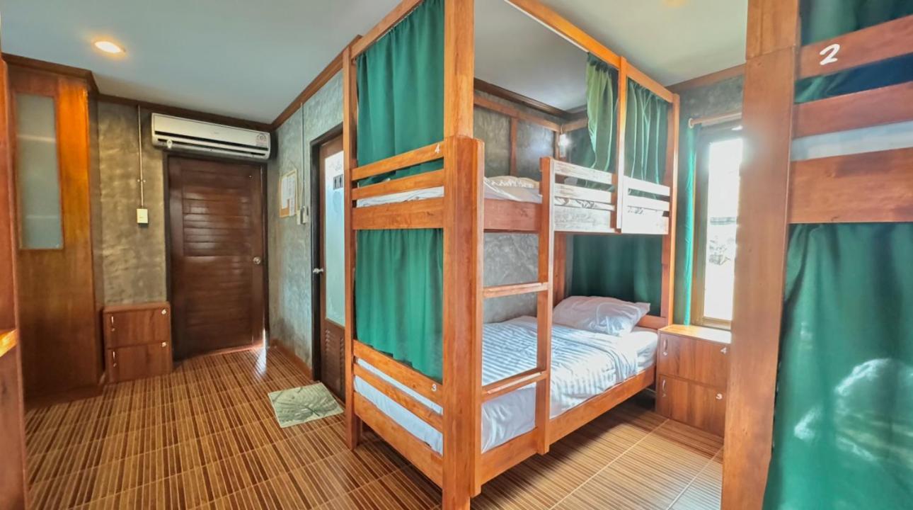 Propaganda Hostel 帕干岛 外观 照片