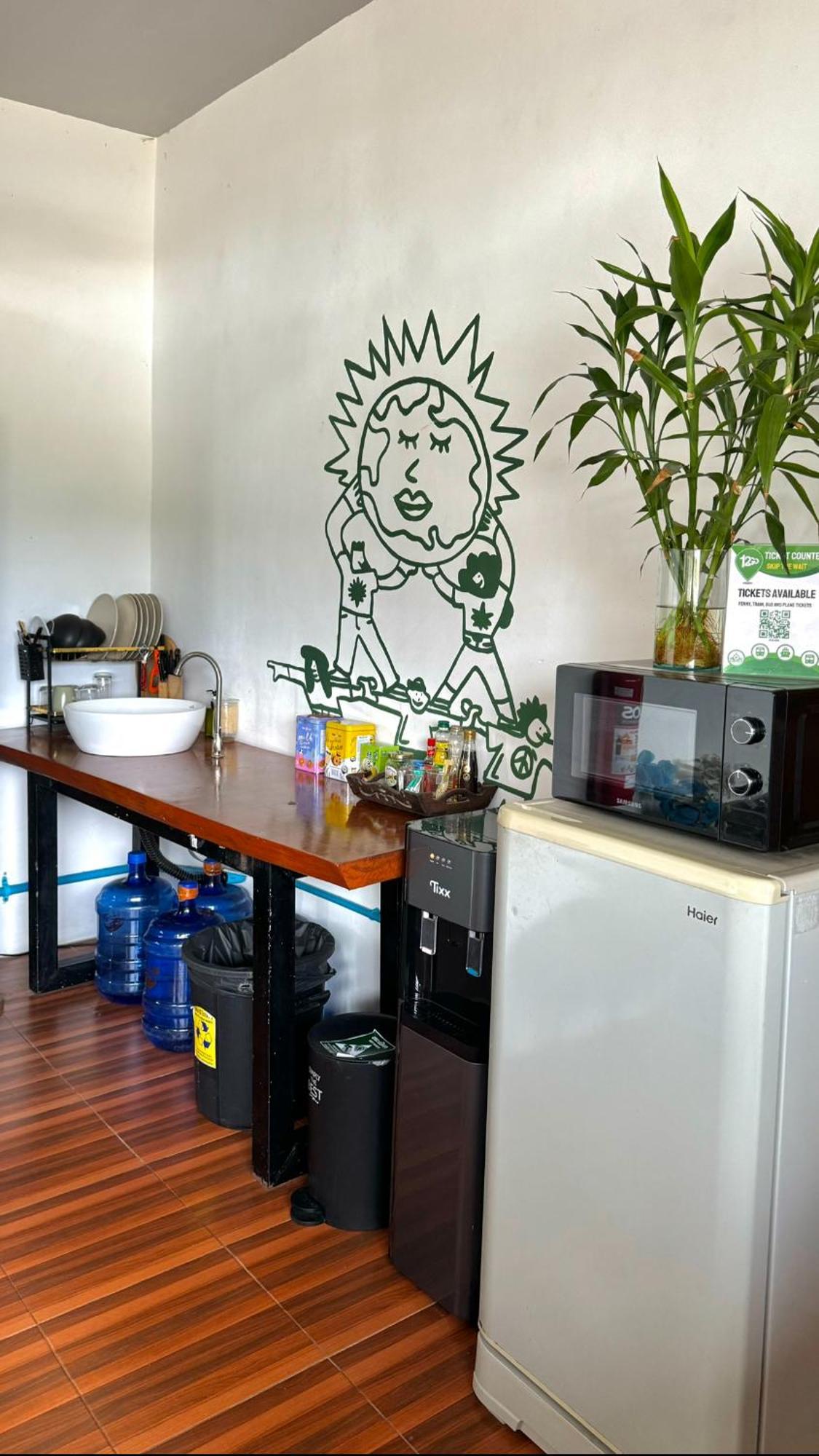 Propaganda Hostel 帕干岛 外观 照片