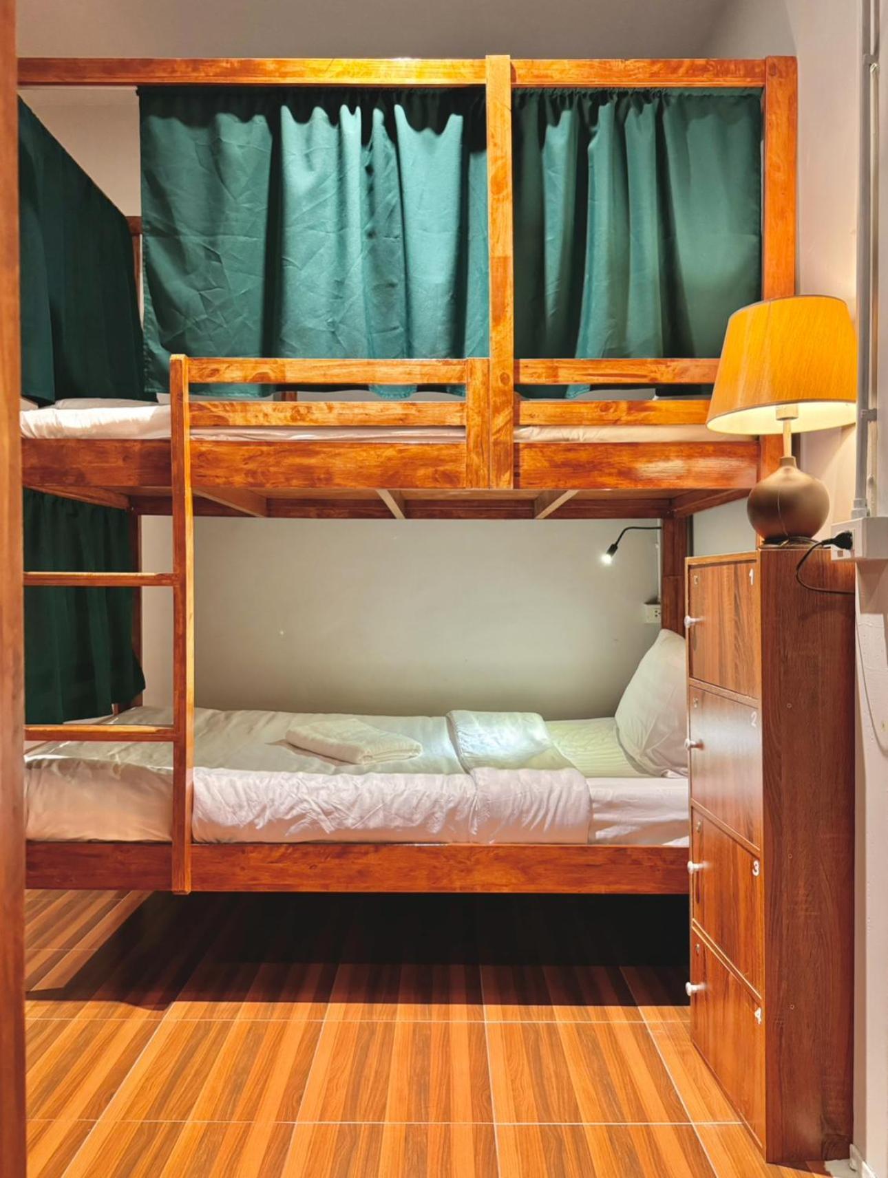 Propaganda Hostel 帕干岛 外观 照片